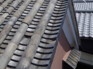 古い蔵の屋根修理（刻み袖瓦）京都市上京区②
