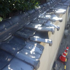 土塀の瓦の復旧工事　①　京都市上京区（現場調査編）